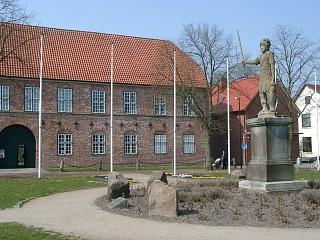 Schloss mit Stadtarchiv