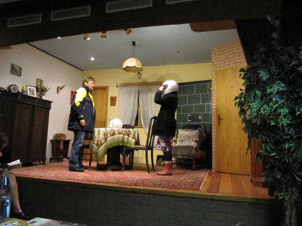 Poppe stiggt ut - Theaterclub Fitzbek